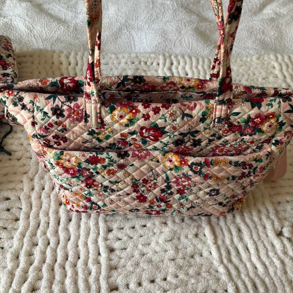 Vera Bradley Ultimate Diaper Bag - Picture 4 of 15